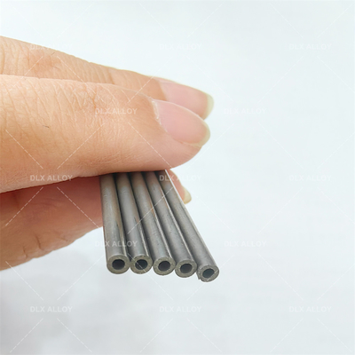Resistência à corrosão Inconel 625 tubo sem costura preto e brilhante